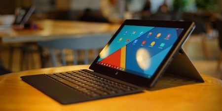 Độc đáo chiếc máy tính bảng chạy Android với giao diện giống hệt Windows - 1 Jide Remix sở hữu thiết kế bên ngoài khá giống với Surface Pro 3 của Microsoft