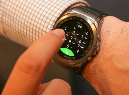 Smartwatch cao cấp nhất của LG có giá cao hơn cả Apple Watch - 1 Watch Urbane LTE có khả năng hoạt động độc lập mà không cần smartphone