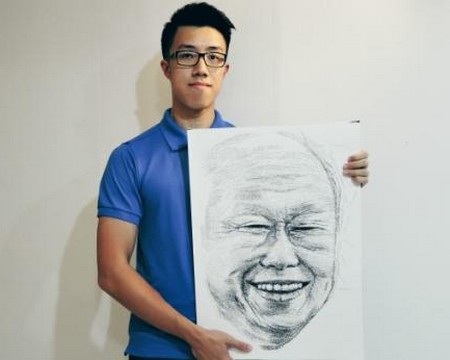 Bức chân dung đặc biệt được tạo bởi 18.000 từ “Lý Quang Diệu” - 1 Ong Yi Teck và bức chân dung đặc biệt của mình.