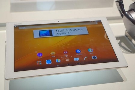 Cận cảnh Xperia Z4 Tablet - Máy tính bảng mỏng và mạnh mẽ nhất hiện nay - 1 Sản phẩm sở hữu màn hình rộng 10,1-inch với độ phân giải 2K (2560x1600)