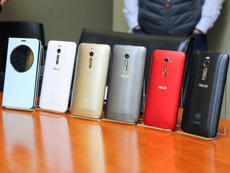 Smartphone bộ nhớ RAM 4GB đầu tiên trên thế giới giá 285 USD - 1 Zenfone 2 có mức giá khá rẻ với cấu hình sản phẩm được trang bị