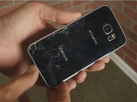 Thử độ bền khi thả rơi tự do bộ đôi Galaxy S6 và iPhone 6 - 1 Thử độ bền khi thả rơi tự do bộ đôi Galaxy S6 và iPhone 6