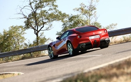 Bộ sưu tập hình nền siêu xe Ferrari F12 Berlinetta - 10 T.Thủy