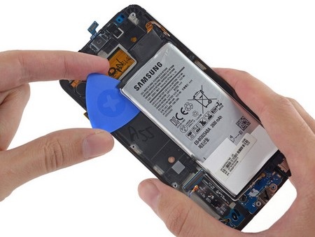Chi phí thay pin trên Galaxy S6/S6 edge đắt hơn so với Galaxy S5 - 1 Chi phí thay pin trên Galaxy S6/S6 edge đắt hơn so với Galaxy S5