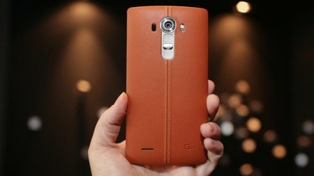 LG G4 chính thức trình làng với vỏ da và cấu hình “khủng” - 2 Mặt lưng bằng da chính là điểm nhấn lớn nhất trong thiết kế của LG G4