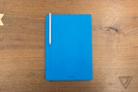 Microsoft bất ngờ trình làng Surface 3, “đối thủ nặng ký” của iPad Air - 6 Type Cover vừa là lớp vỏ bảo vệ, vừa là bàn phím rời