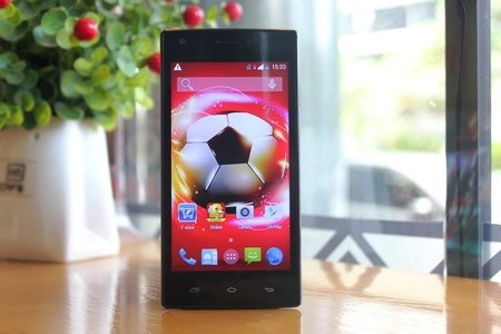 Ảnh thực tế cặp đôi smartphone FPT S400 và S450 - 4 Trải nghiệm nhiều tiện ích thông minh cùng Hệ điều hành Android 4.4 và kho ứng dụng phong phú