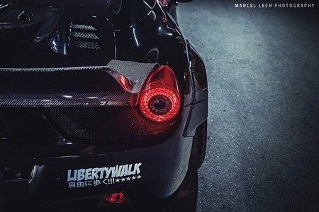 “Chiến mã” Ferrari 458 Spider khoác áo độ Liberty Walk - 13 T.Thủy