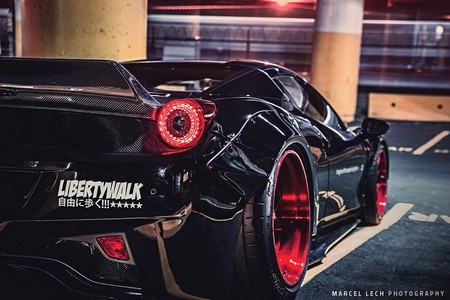 “Chiến mã” Ferrari 458 Spider khoác áo độ Liberty Walk - 6 T.Thủy