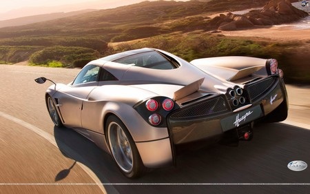 Bộ sưu tập hình nền “thần gió” Pagani Huayra - 9 T.Thủy