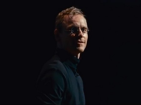 Bộ phim về cuộc đời Steve Jobs tung trailer đầu tiên - 1 Tạo hình Steve Jobs trong bộ phim sắp ra mắt, do nam diễn viên Michael Fassbender đảm nhiệm