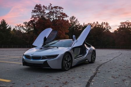 Bộ sưu tập hình nền siêu xe “lai” BMW i8 - 3 T.Thủy