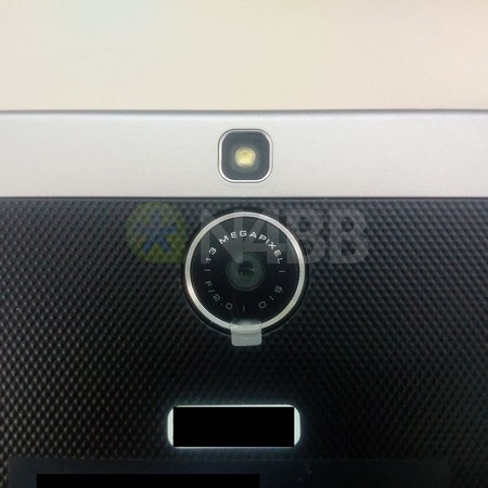 BlackBerry Oslo lộ hình ảnh và cấu hình chi tiết - 6 Cận cảnh camera 13 megapixel với công nghệ ổn định hình ảnh quang học trên sản phẩm