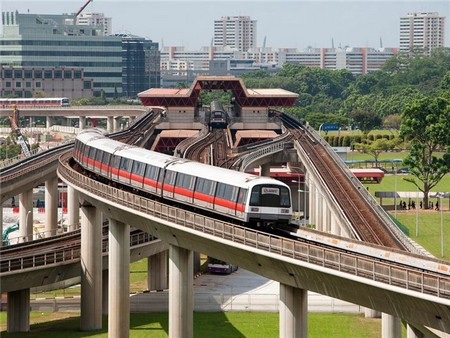 Hình ảnh các hệ thống tàu điện đô thị trên cao trên toàn thế giới - 10 Có 113 ga trên toàn tuyến, phục vụ gần 2,9 triệu lượt khách mỗi ngày.