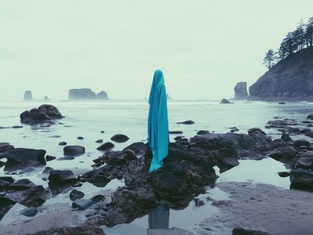 Những bức ảnh tuyệt đẹp đầy nghệ thuật chụp bằng iPhone - 7 Nhiếp ảnh gia người Anh David Craik xếp thứ 2 với bức ảnh chụp những chú chim trên bàn cafe.