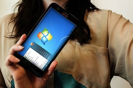Hoàn toàn có khả năng đưa Windows lên những smartphone sử dụng vi xử lý của Intel (Ảnh minh họa)