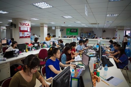 Báo Mỹ: Khi các hãng công nghệ phải đào tạo lại sinh viên Việt Nam - 4 Vẻ nhếch nhác bên ngoài nhà máy của Jabil ở Khu công nghệ cao Thành phố Hồ Chí Minh