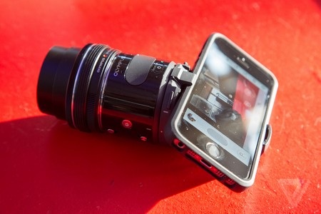 Cận cảnh ống kính biến smartphone thành máy ảnh chuyên dụng - 2 Sản phẩm hỗ trợ nhiều loại ống kính khác nhau