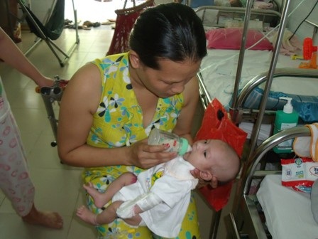 Gia đình bé Nhân Hòa xin nhận lại cháu - 3