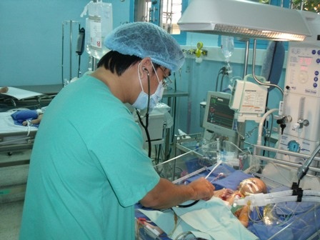 Sức khỏe của bé Nhân Hòa đang tiến triển tốt - 1