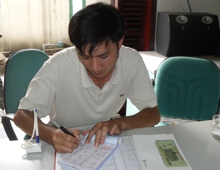 Gia đình bé Thanh Hà “góp sức” xây cầu cho học sinh Quảng Bình - 1