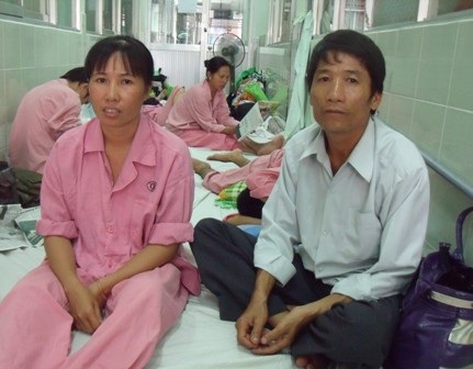 Nguy cơ chồng mất vợ, con mất mẹ vì thiếu 50 triệu đồng  - 1