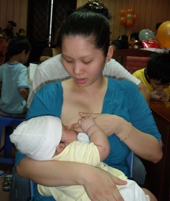 Kiến nghị nâng thời gian nghỉ thai sản lên 6 tháng - 1 Kiến nghị nâng thời gian nghỉ thai sản lên 6 tháng - 1