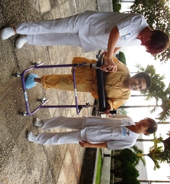 Bệnh nhân cắt bỏ khối bướu khổng lồ sắp xuất viện - 1