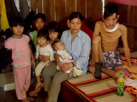 “Bố ơi xin đừng bỏ 5 chị em con!” - 1