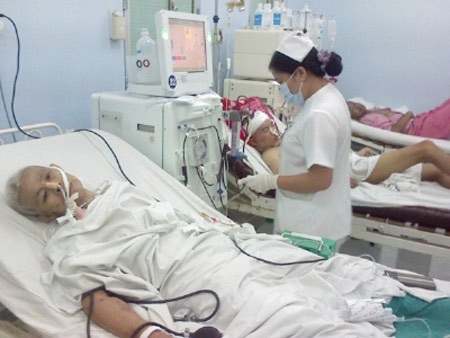 Chống lao: “Lao đao” vì thiếu nghiêm trọng bác sĩ - 1 Chống lao: “Lao đao” vì thiếu nghiêm trọng bác sĩ