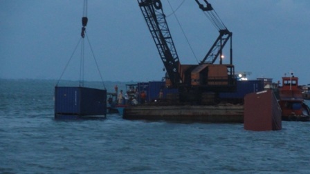 Bất đồng phương án trục vớt, Trường Hải Star vẫn “ngủ” dưới đáy biển