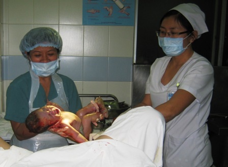 TPHCM: “Siết” bệnh viện hạn chế tai biến sản khoa