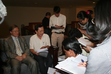 “Cô gái hóa bà lão” bất ngờ trẻ lại nhờ cấy mỡ dưới da 