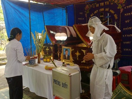 Trở về nơi dòng suối hung tợn cuốn phăng cả gia đình