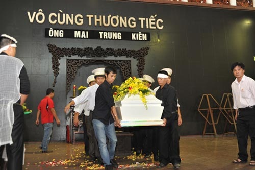 “Bệnh viện Pháp - Việt đùa giỡn trên nỗi đau của gia đình tôi!” - 1 Gia đình cho rằng ông Mai Trung Kiên đã chết oan do bác sĩ tắc trách (ảnh: Vũ Văn Tiến)