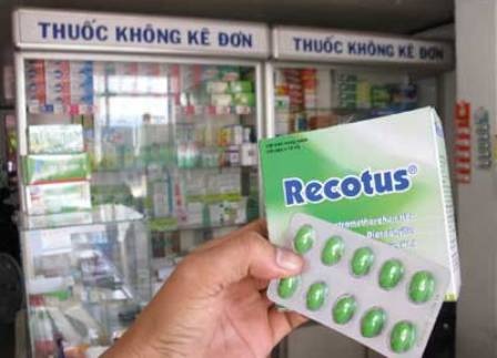 Rủ nhau uống thuốc “gây phê”, 20 học sinh nhập viện - 1 Nhiều học sinh đang sử dụng Recotus như một chất kích thích (Ảnh minh họa: internet)