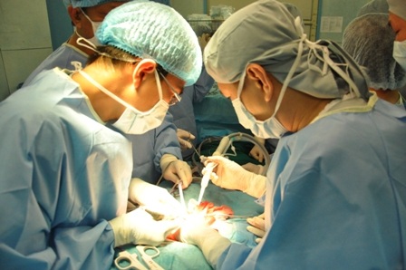 Ca phẫu thuật được sự hỗ trợ của các phương tiện hiện đại