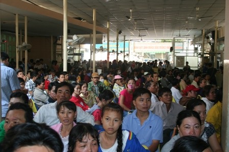 Quá tải tại Ung Bướu là thực tế diễn ra từ lâu