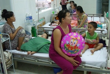 Ăn uống không hợp vệ sinh những ngày Tết là nguyên nhân tiêu chảy ở trẻ