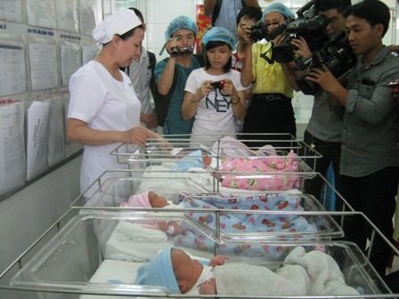 Cả 5 bé hiện đang được chăm sóc tích cực tại bệnh viện Từ Dũ