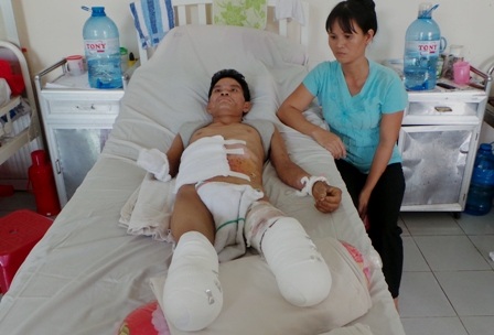 Chị Thắm suy tính chuyện cứu chồng cứu con trong tuyệt vọng