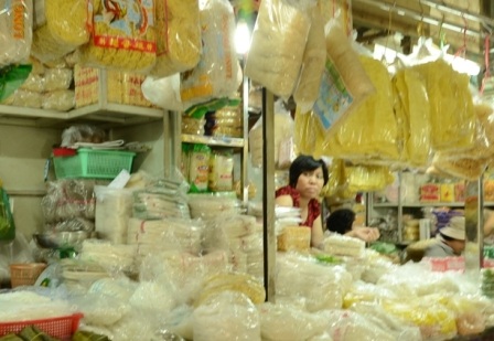 Người tiêu dùng nên cảnh giác với những sản phẩm không rõ nguồn gốc