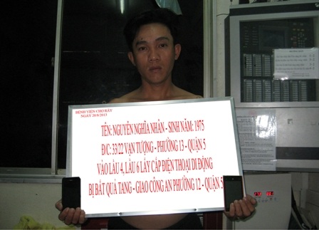 Tóm gọn nhóm móc túi, “xin đểu” trong bệnh viện - 3 Tóm gọn nhóm móc túi, “xin đểu” trong bệnh viện