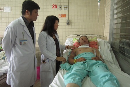 Ông An may mắn được bác sĩ nối thành công thanh quản