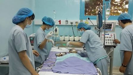 Hiện hai bé đã được bóc tách thành công (ảnh: BS Định)