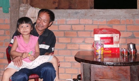 Giọt máu còn lại của con trai đang làm ấm lòng ông Tư Vĩnh