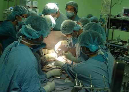 Dự kiến cuộc mổ sẽ kéo dài khoảng 6 tiếng
