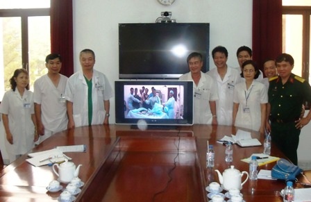 Bệnh viện Quân Y 175 đã hỗ trợ đảo Trường Sa lớn thực hiện thành công nhiều cuộc mổ trực tuyến