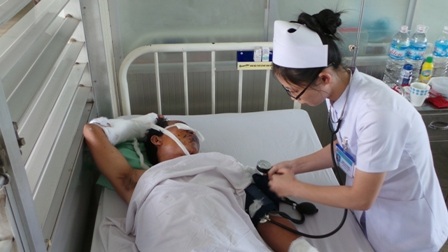 Bệnh nhân M. được điều trị tại khoa Mắt