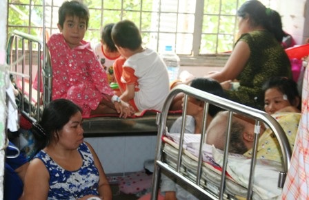 Bệnh ung thư đang để lại gánh nặng cho gia đình và xã hội